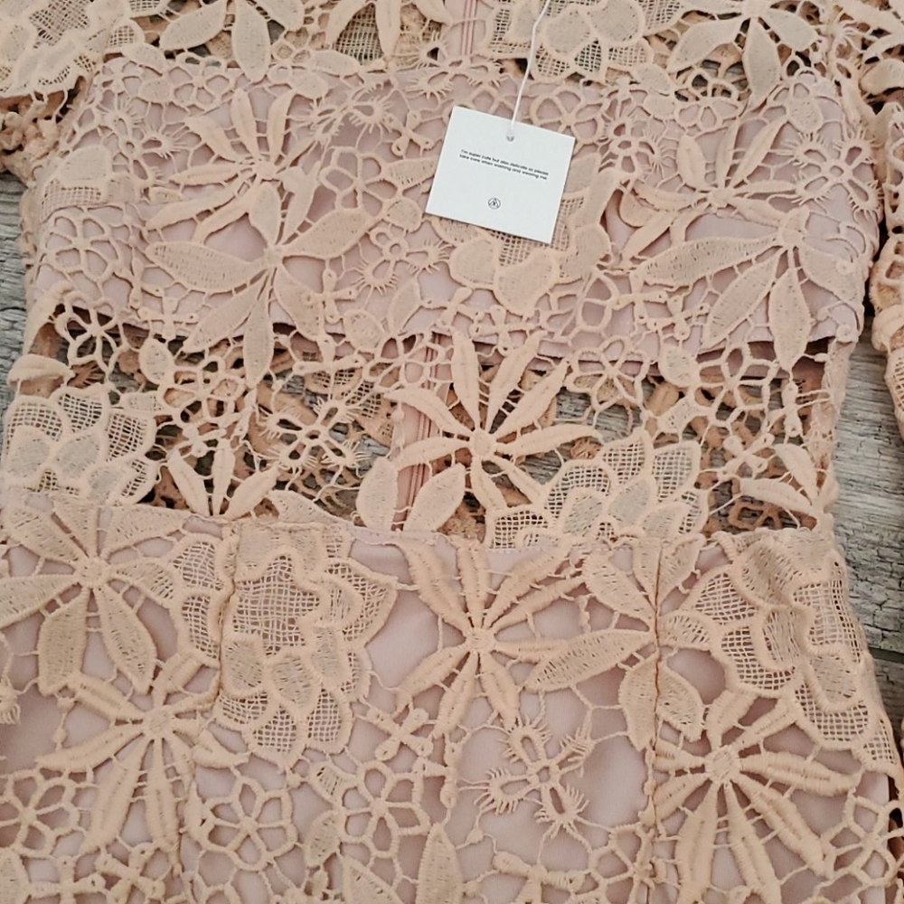 Floral lace bell sleeve dress sz 2 - Picture 2 of 10